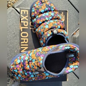 North Face Thermoball Wildflower Mules with box. Fits Wmn 6 or 6.5